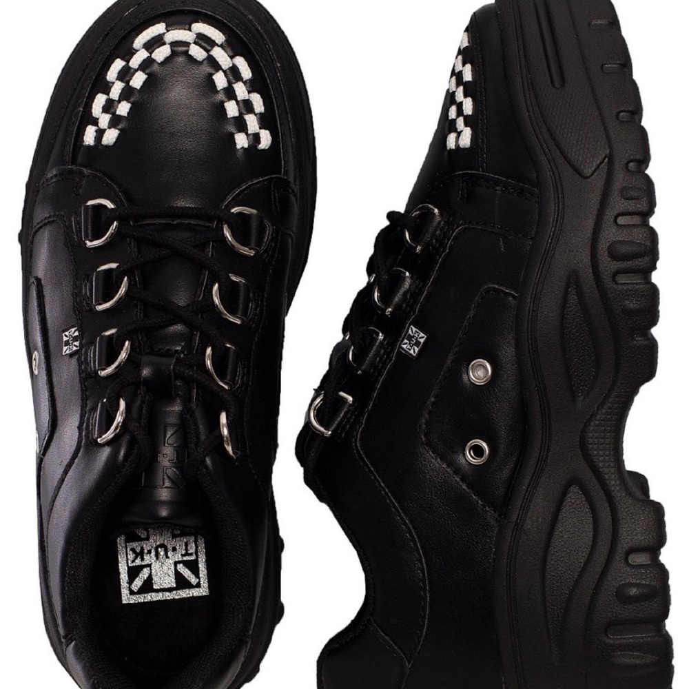 D-Wave Vinyl Platform T.U.K Sneaker